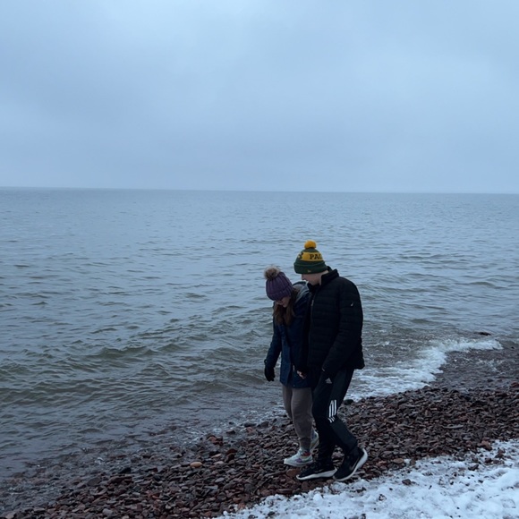 Meet your Posher, Noelle - Picture 2 of 3